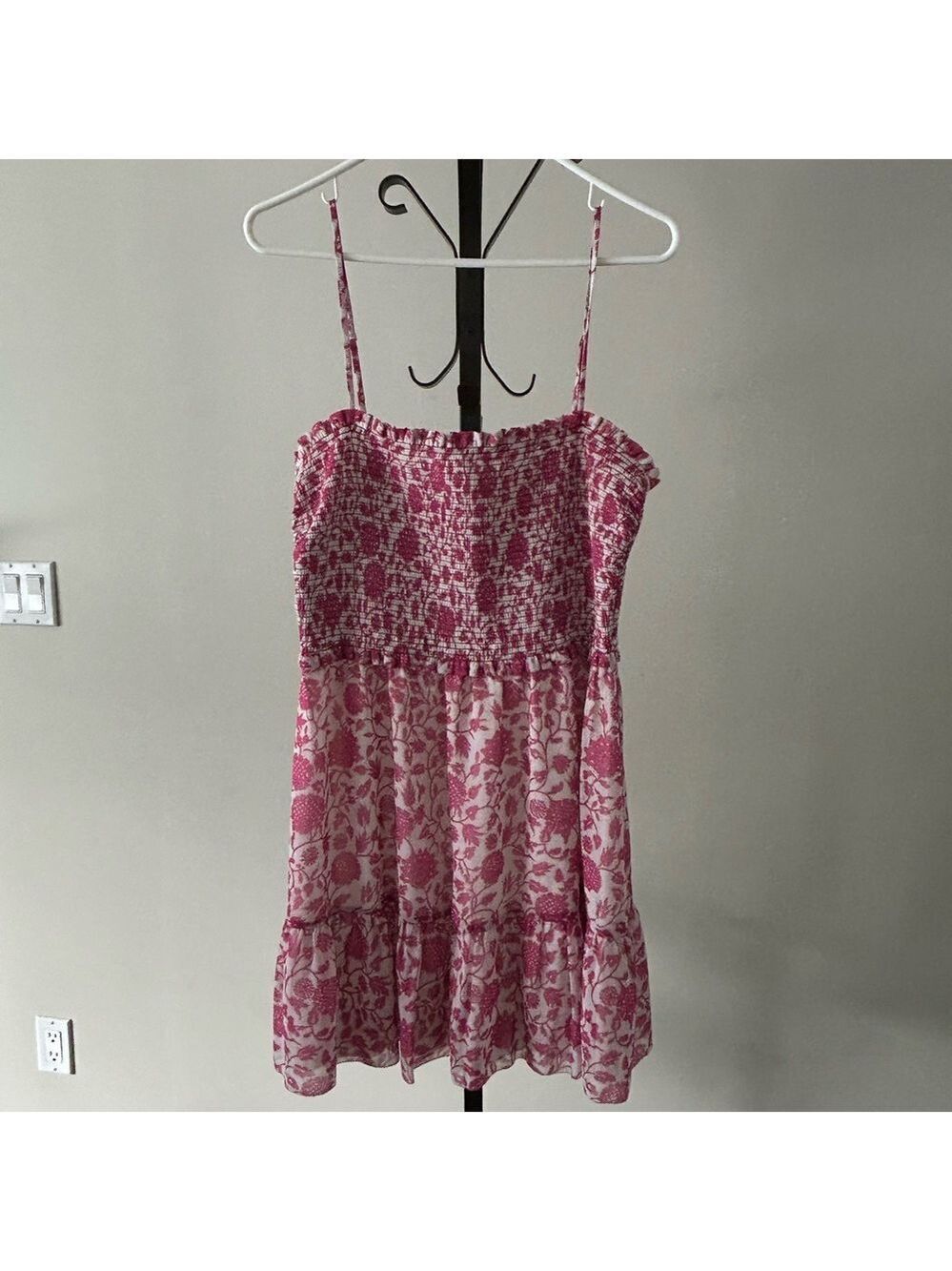 Aritzia Wilfred Pink and White Floral Dress, Size Large.